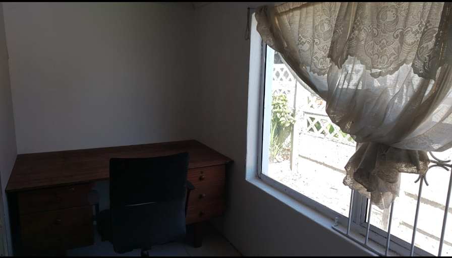 tasneem allie's room