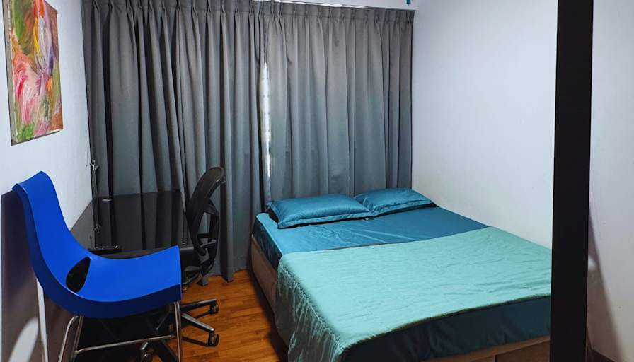 Velmurugan D's room