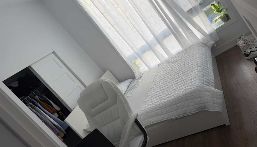 Desmond's room