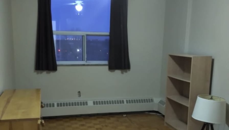 Frank Mint's room