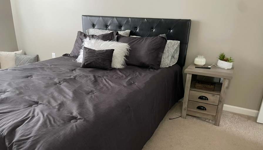 Sandy's room