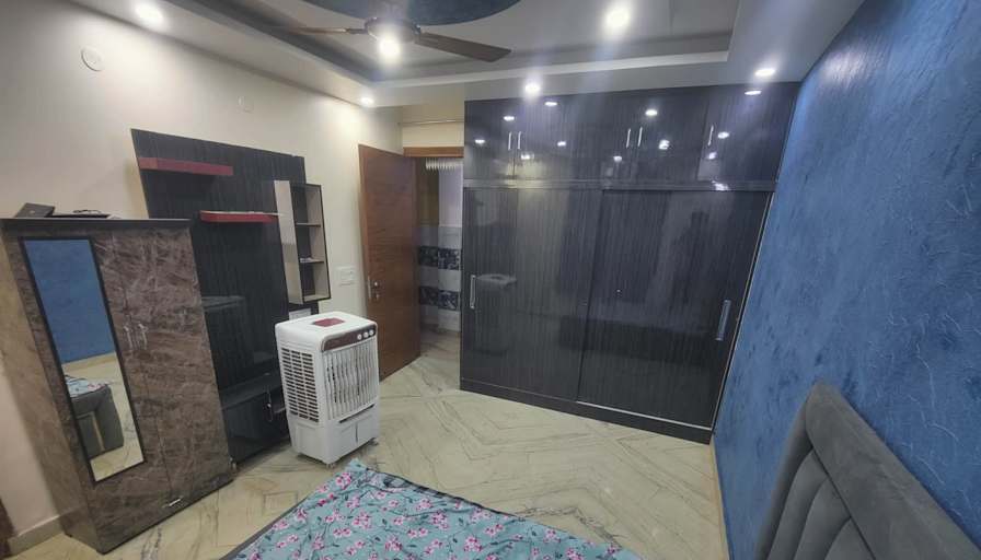 Smit R's room