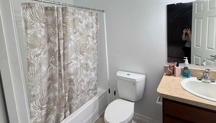 Kaitlin jade's room
