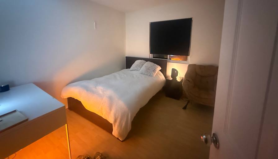 Zoe's room