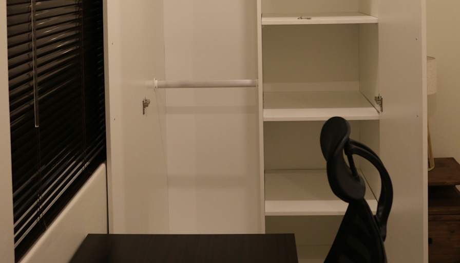Georgios's room