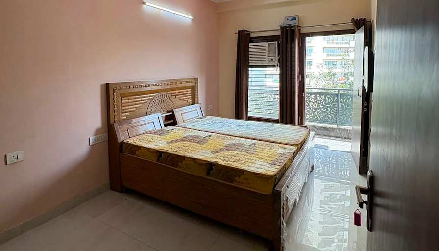 Divyanshi's room