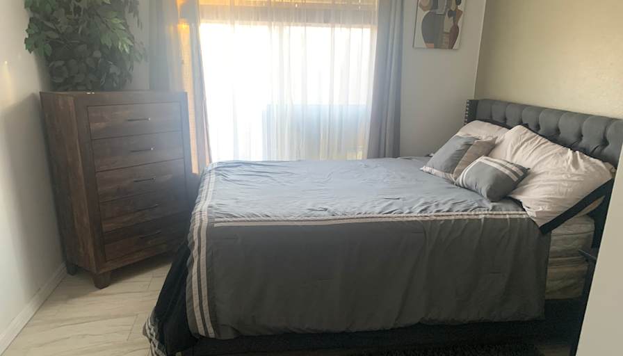 Dee's room