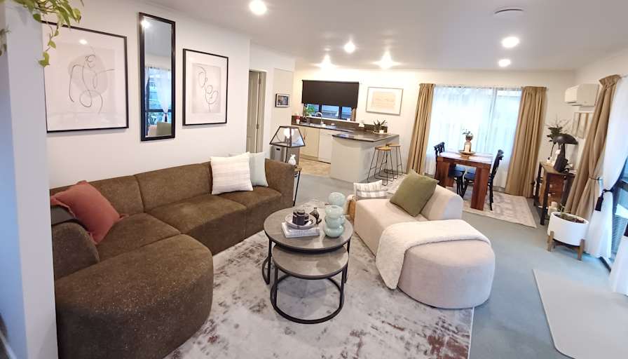 Jon's room