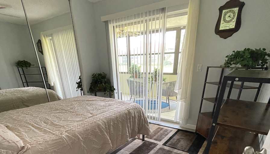 HollyE's room