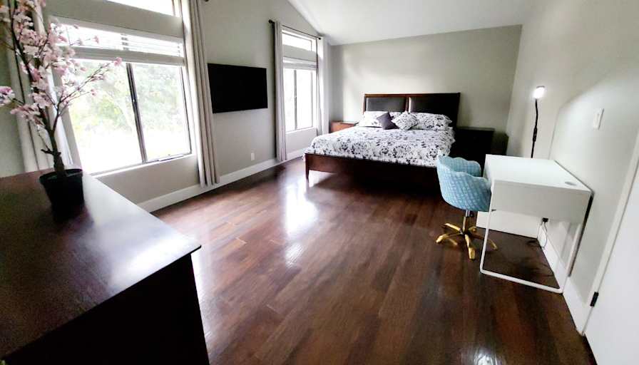 Glen's room
