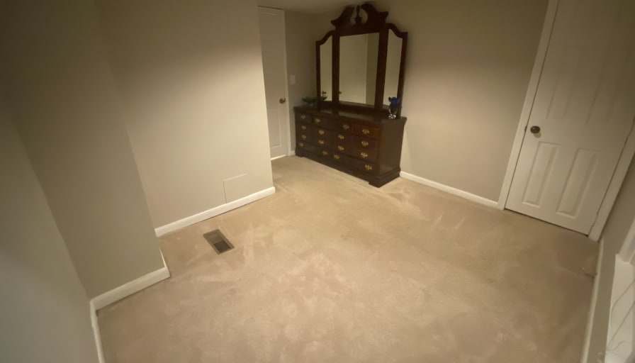 Akbar's room