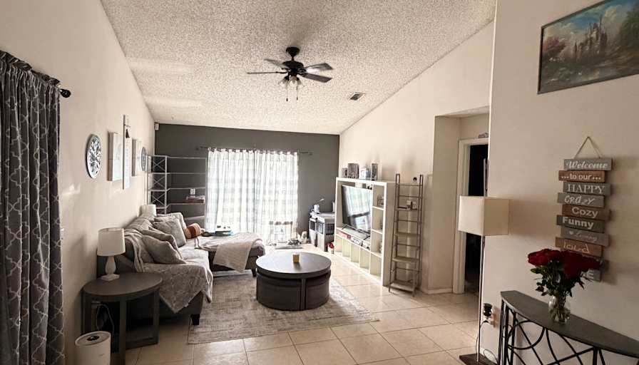 Javier's room