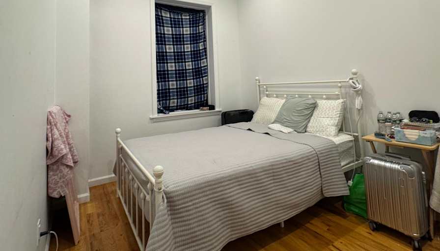 Andréa Maria's room