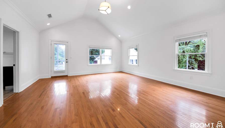 Life Unlocked Rentals's room