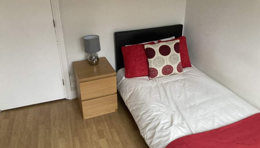 Donna's room