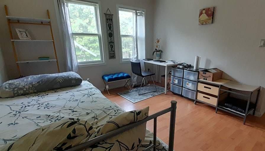Jo's room