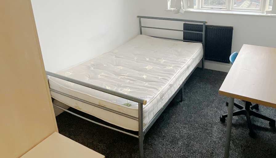 Upper Residence Property Ltd.'s room