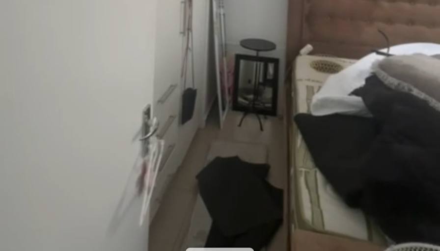 Anzél's room