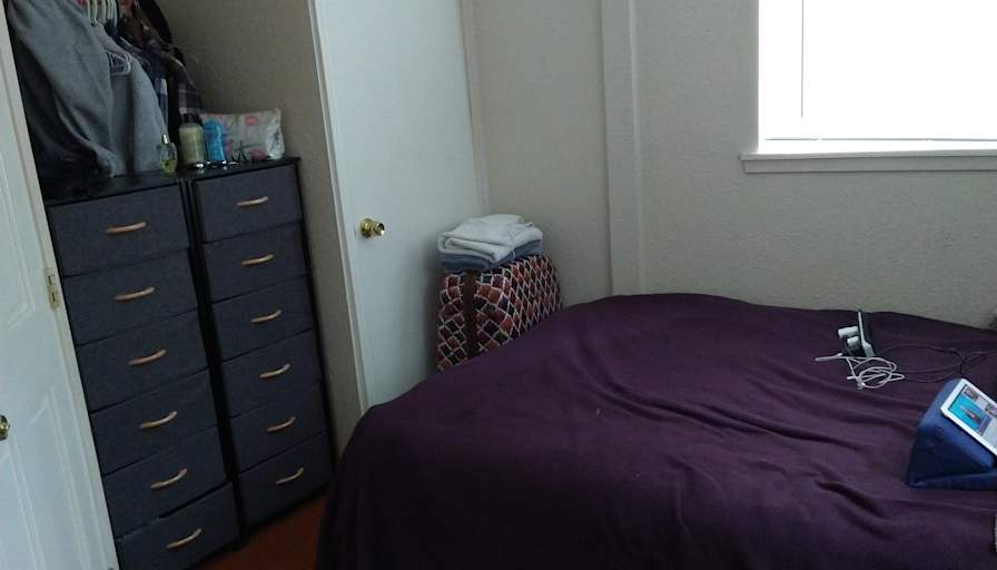 Mayra's room