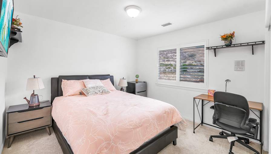 Sandy's room