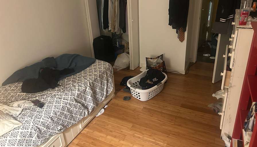 Hizekiel's room