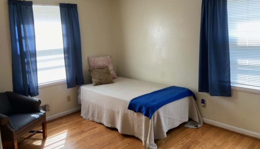 Feliks's room