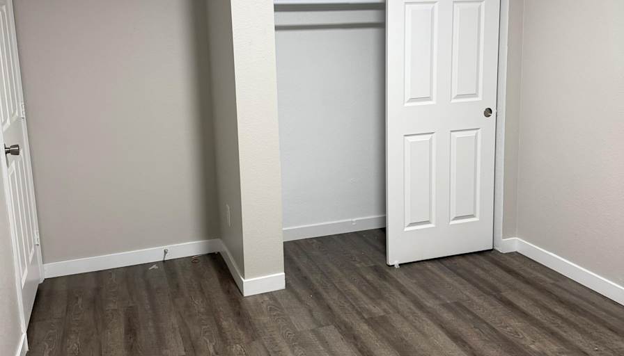 Luis's room