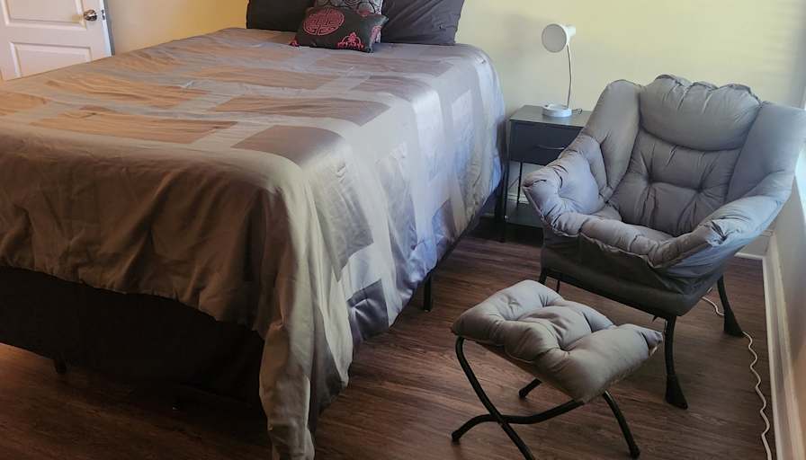 Simona's room