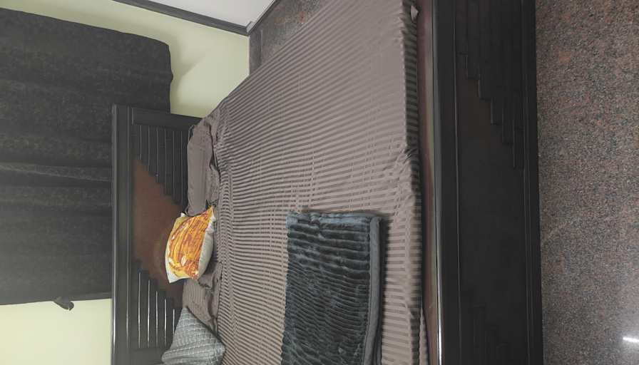 Arti Gupta's room