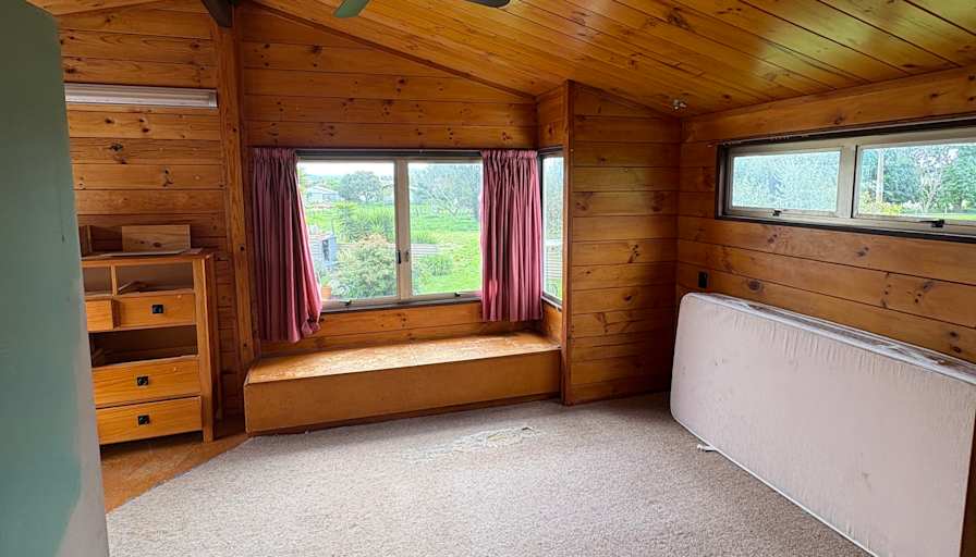 Alan Antony's room