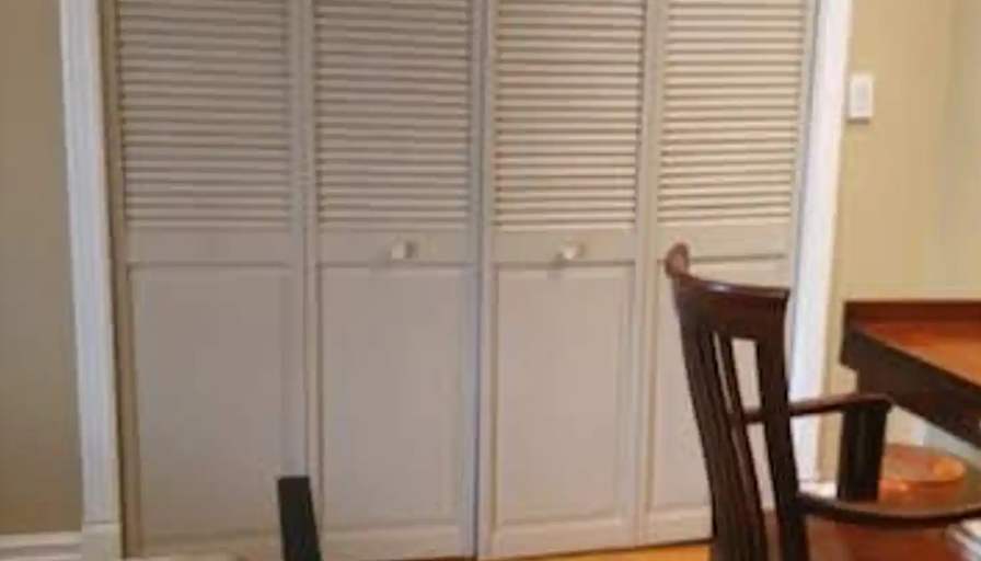 Suzanne's room