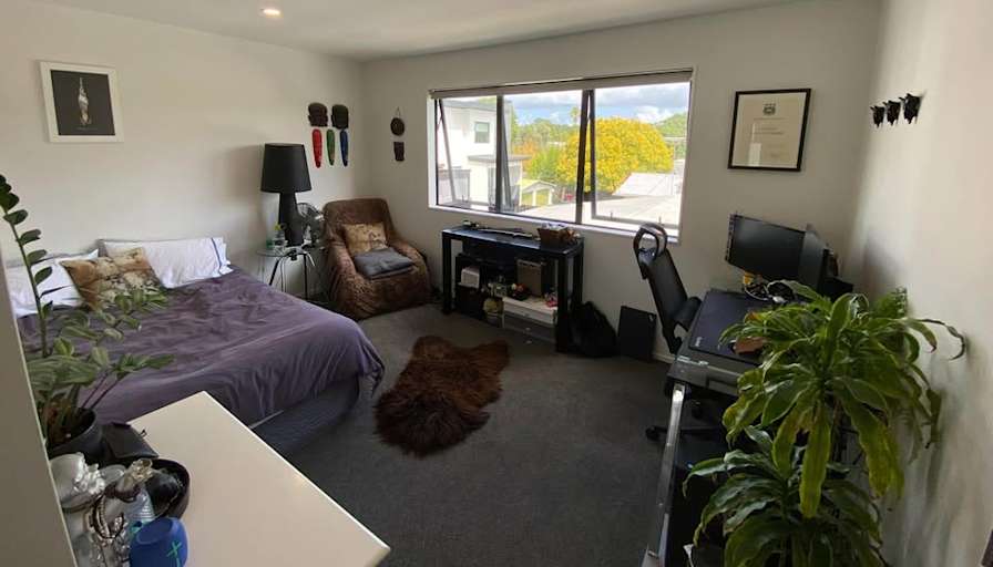 Locky Buchanan's room