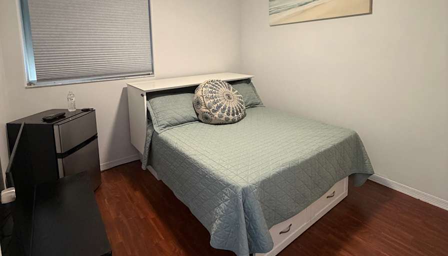 Aminta's room
