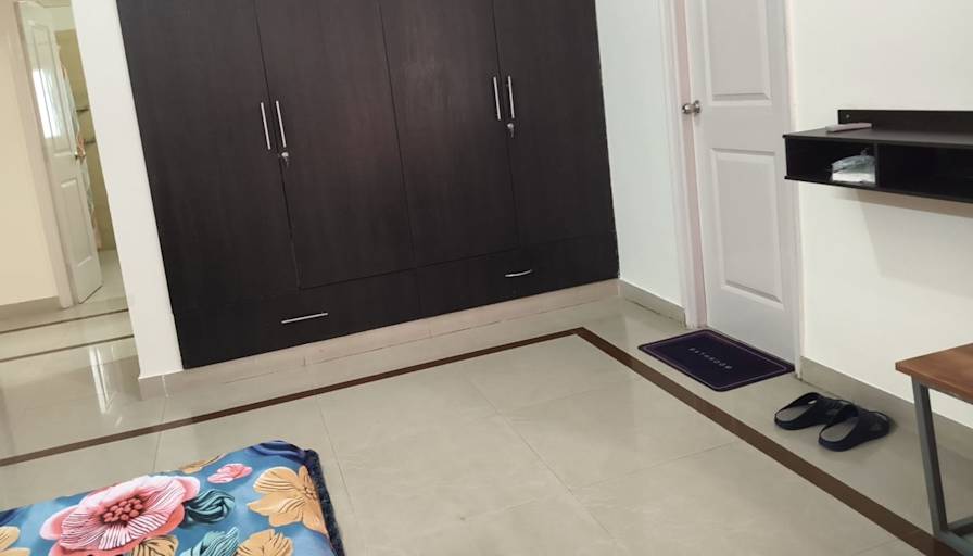 Divyanshi's room