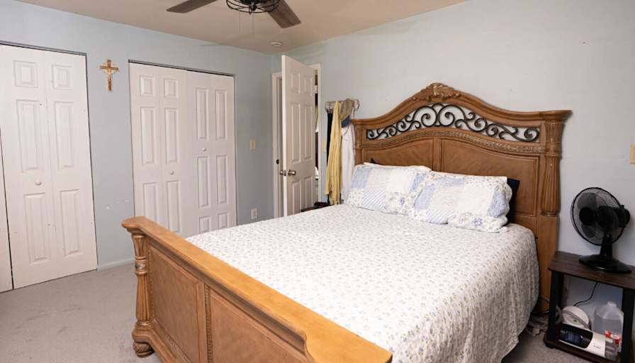 Armando's room