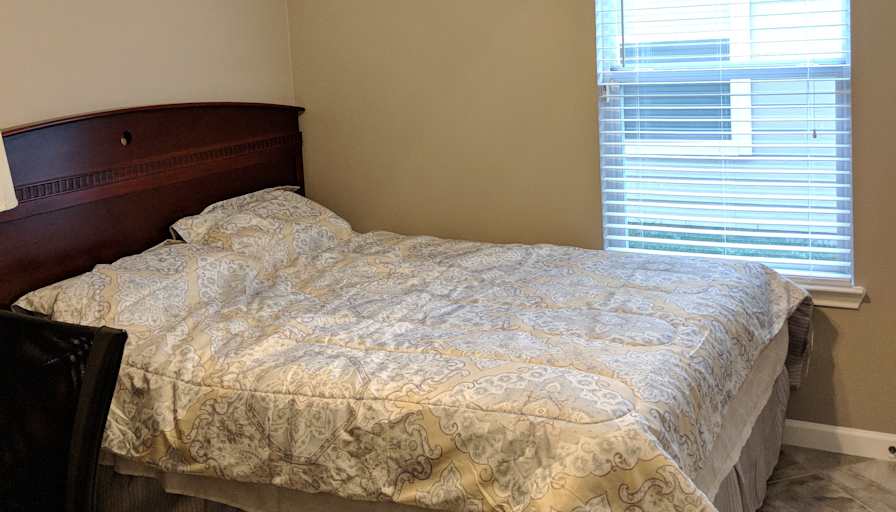 Akbar's room