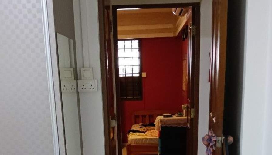 Kelly KOH's room