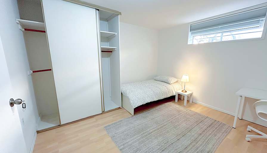 Shirin's room