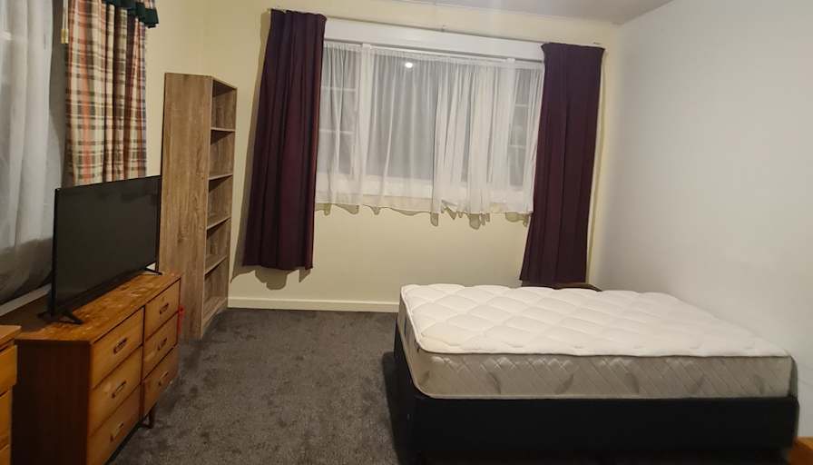 Jo's room