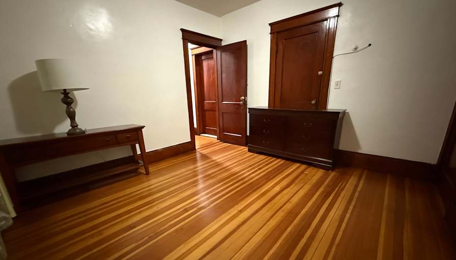 Jose A Beltre's room