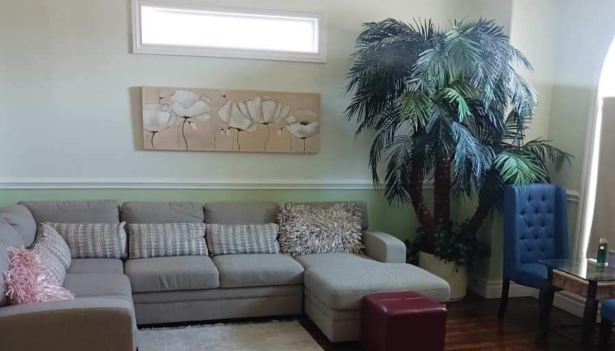ANNETTE's room