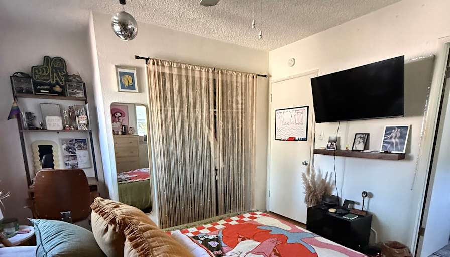 Stacy's room