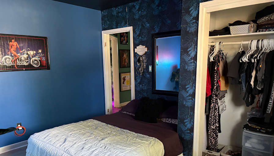 Richelle's room