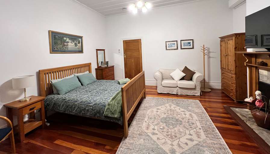 Elmer's room