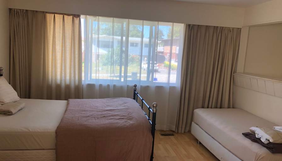 Max's room