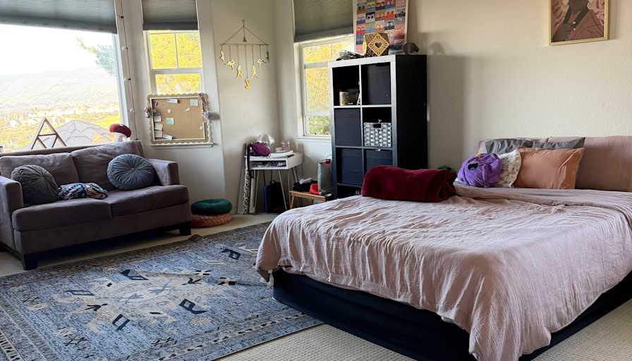 Ali's room