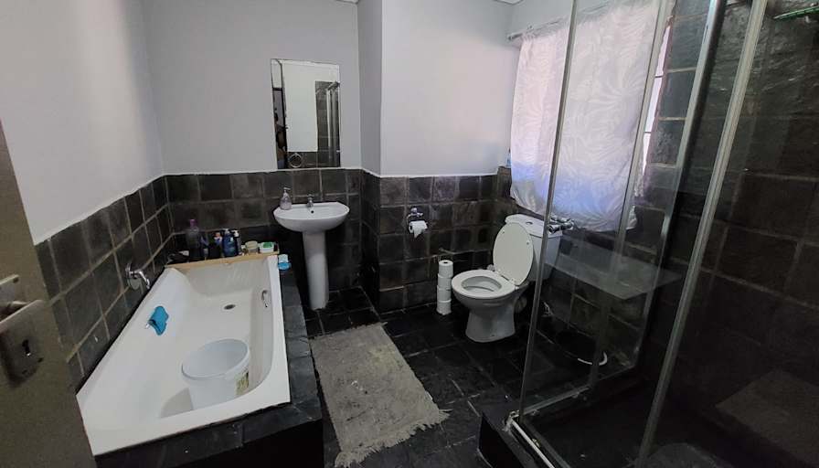 Nontobeko's room