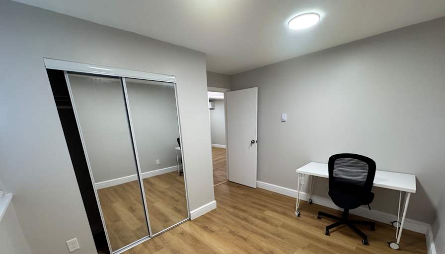 Sandy's room