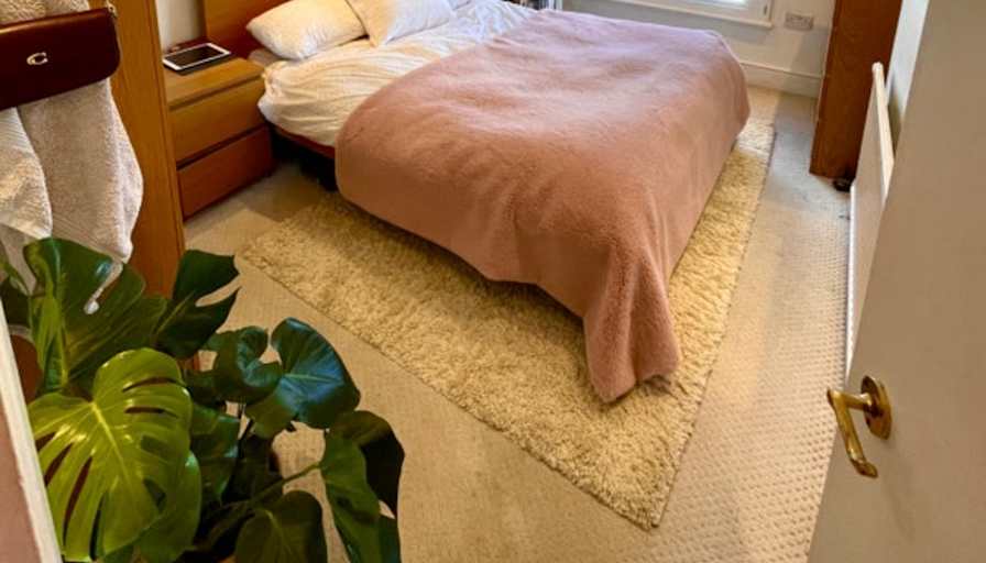 Ines's room