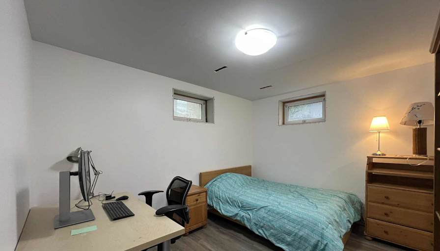 Adel's room